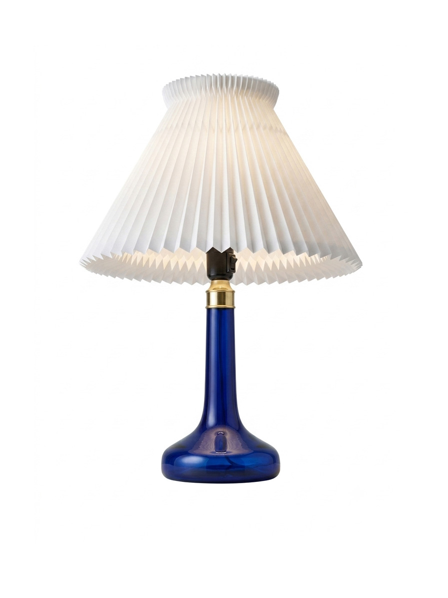 Lampada da tavolo Le Klint modello 343